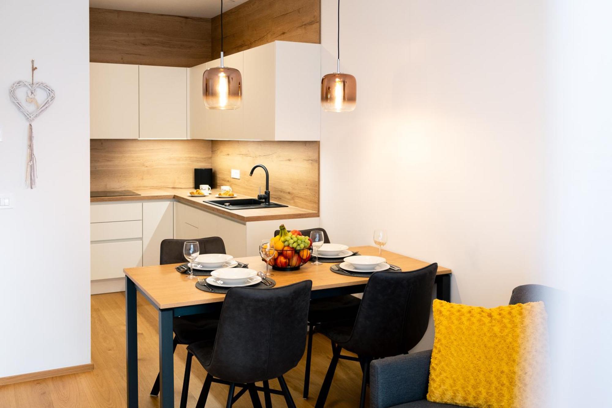Masarykova Residence - Modern 1-Bedroom In City Center & Free Parking Ljubljana Ngoại thất bức ảnh