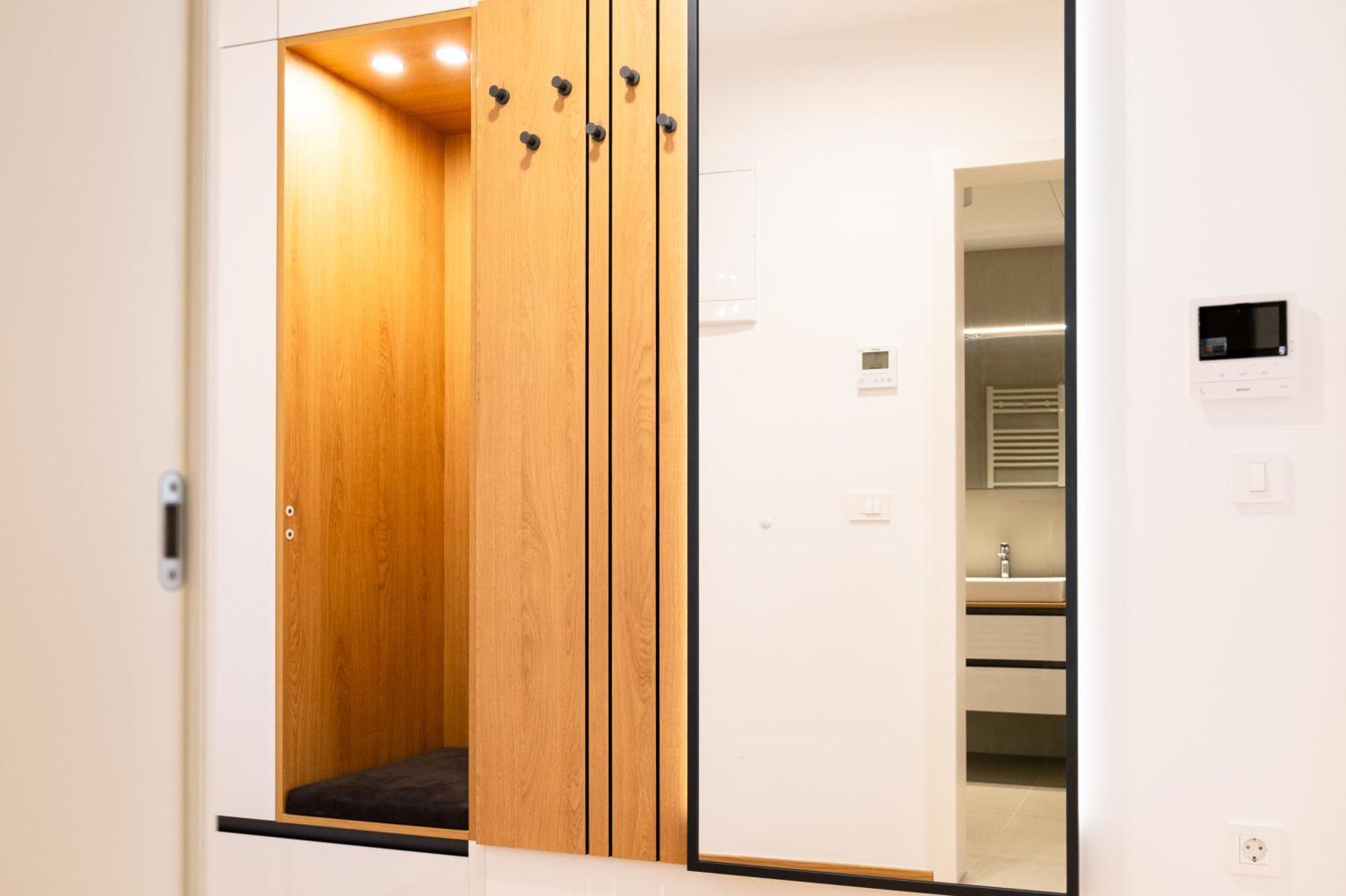 Masarykova Residence - Modern 1-Bedroom In City Center & Free Parking Ljubljana Ngoại thất bức ảnh
